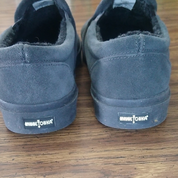 Minnetonka Mens Gray Suede Slip-On Loafers with Elasticized Opening Size 10 - Picture 9 of 11